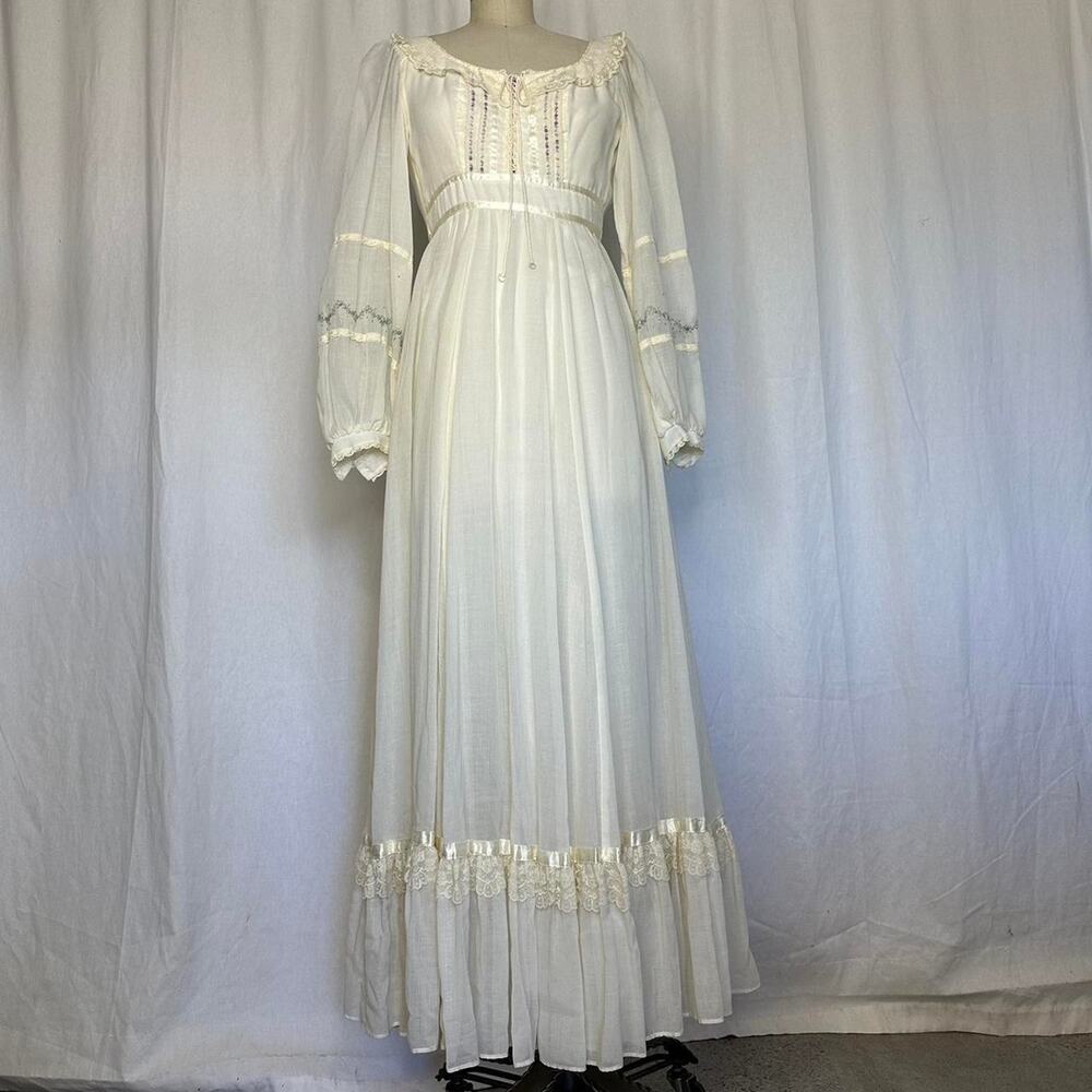 Gunne Sax Women's XXS Gown Cream Floral Embroidery Bridal Vintage Long Sleeve